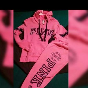 VS PINK FASHION SHOW SET!!