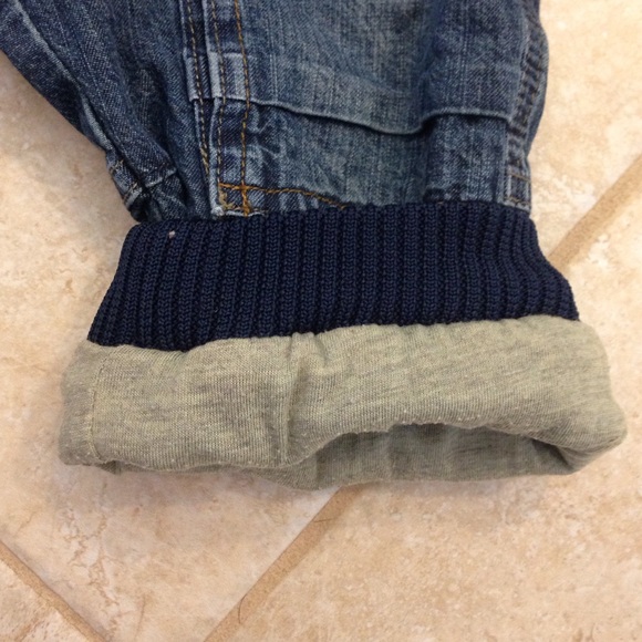 Oshkosh 18M jeans - Picture 4 of 4