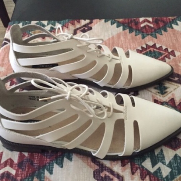 Forever 21 caged sandals size 9