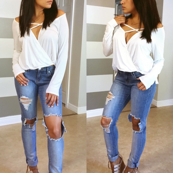 •LAST ONE• WHITE strappy long sleeve top - Picture 2 of 3