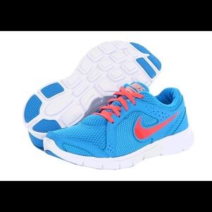 Nike flex running shoes 7.5 blue coral