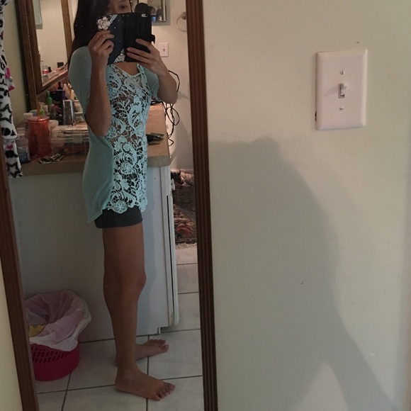 Pretty light blue daytrip top size small - Picture 4 of 4