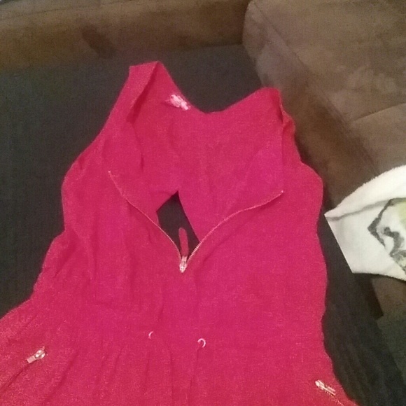 Red romper - Picture 3 of 3