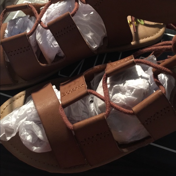 MIA Gladiator Shoes BNWT 2 different colors. - Picture 5 of 5