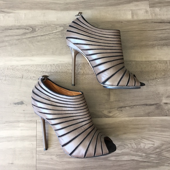 L.A.M.B. Shoes - LAMB Taupe & Black Leather Booties