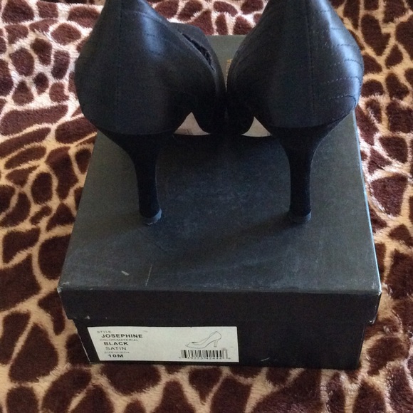 Shoes - Picture 2 of 3