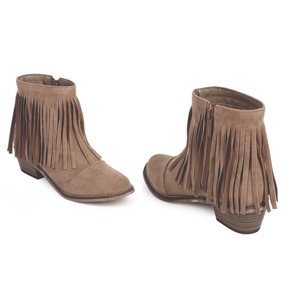 ‼️LAST PAIR‼️Taupe Suede Fringe Booties - Picture 2 of 4