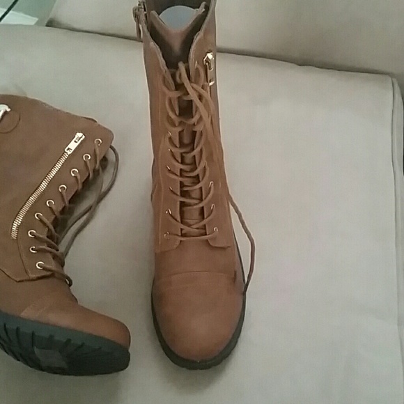 New Tan Boots with Zipper Buckles and Lace Up - Picture 3 of 3