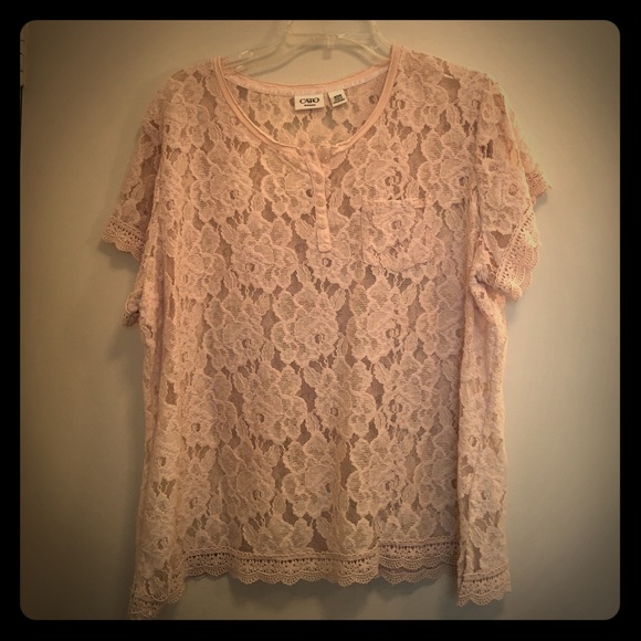 Light tan lace and crochet top by Cato 18/20W