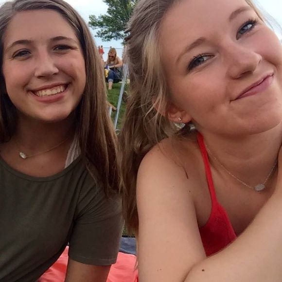 Meet your Posher, Brianna b. - Picture 1 of 1