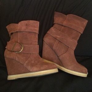 Cognac wedge booties sz. 5.5
