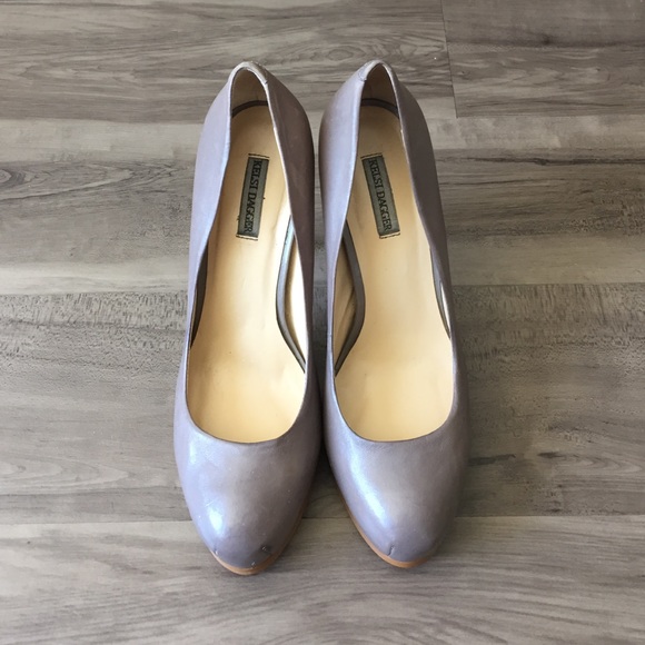 🦋 Kelsi Dagger Taupe Leather Platform Pumps - Picture 2 of 4