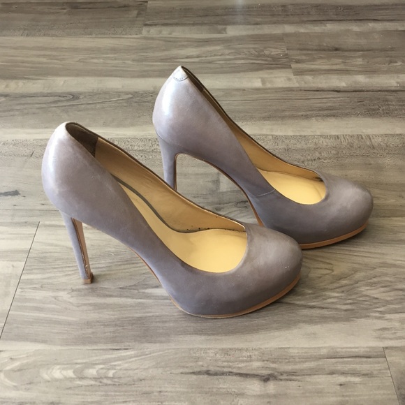 🦋 Kelsi Dagger Taupe Leather Platform Pumps - Picture 3 of 4