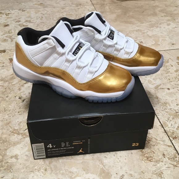 LIMITED EDITION Nike Jordans 11 Retro Low in Gold - Picture 2 of 3