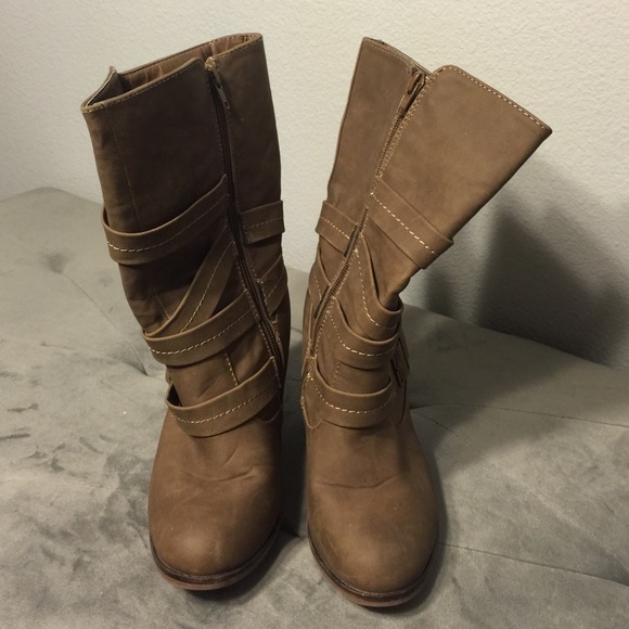 Apt 9 boots in taupe - Picture 1 of 4