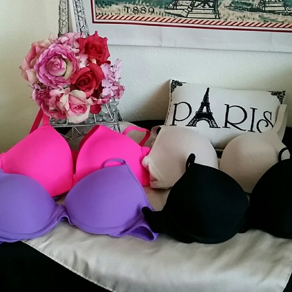 Girls Hanes Bra Bundle Sz 32 Medium Girls Hanes Bra Bundle Sz 32 Medium