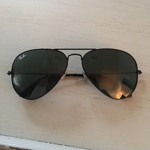 Black Ray Bans