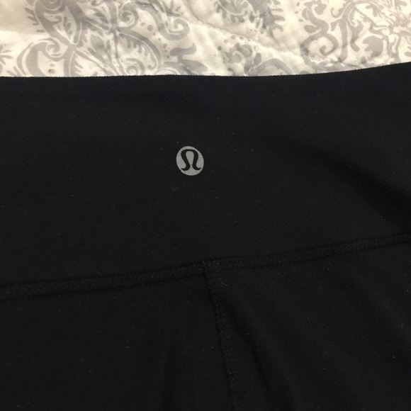 LULULEMON ATHLETICA l all black wunder under