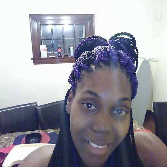 Meet your Posher, Erica - Picture 1 of 1