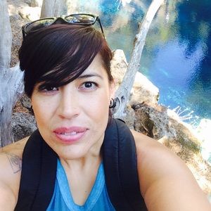 Meet your Posher, Ambar