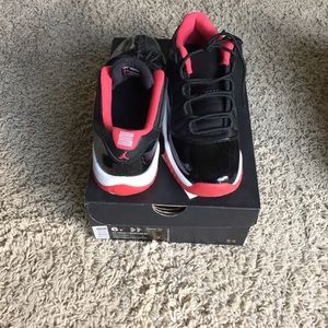 Air Jordan 11 retro low bg