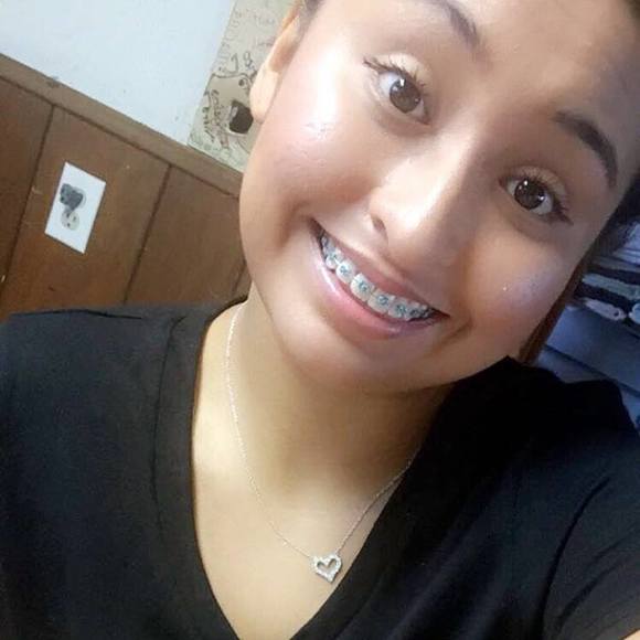 Meet your Posher, Alondra