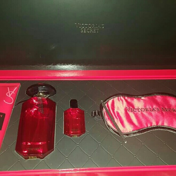 Victoria's Secret perfume set