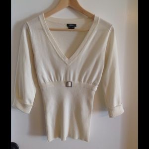 Cream XOXO sweater, low cut, medium