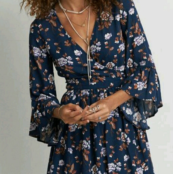 AMERICAN Eagle wrap dress