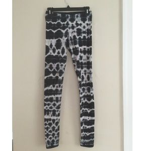 Tie dye yoga pants / leggings