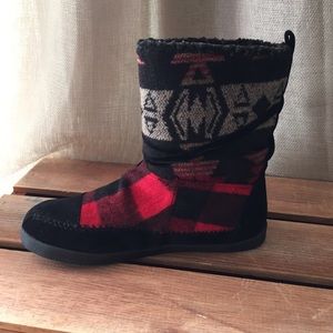 Geometric print booties