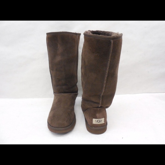 ugg classic tall size 4 ugg classic tall size 4