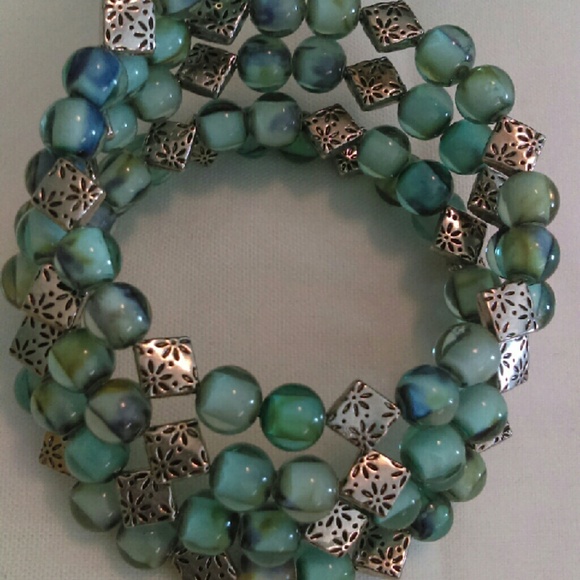 Handmade Green/Blue & Silver Memory Wire Bracelet - Picture 2 of 3