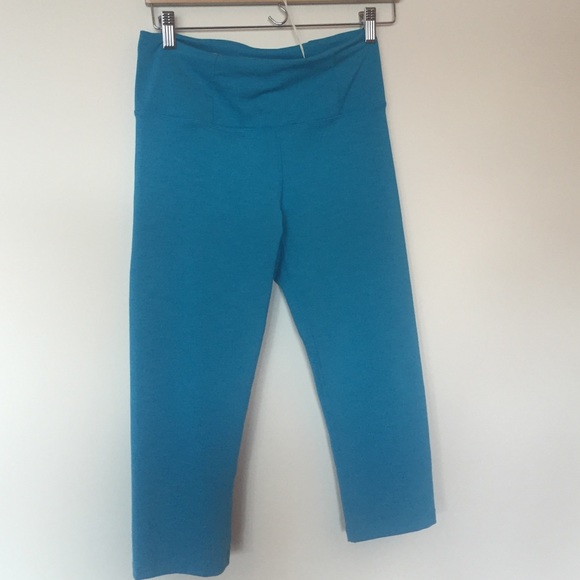 Manduka Capri yoga pants