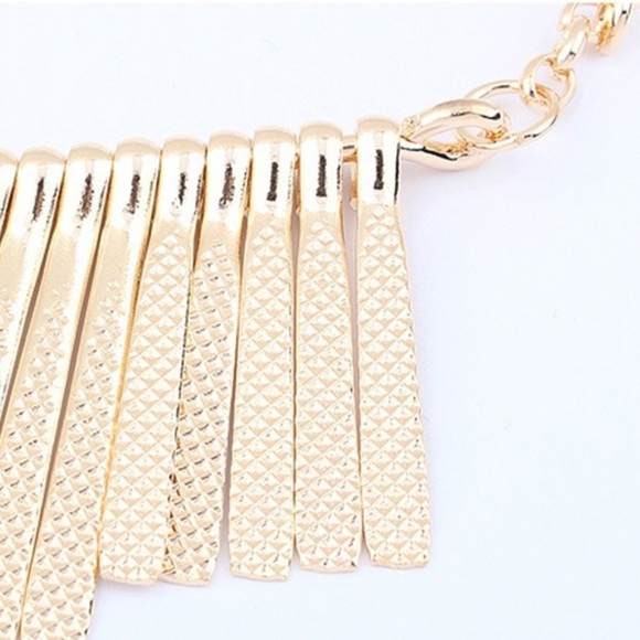 ✨LAST ONE! Statement Neckless✨ - Picture 3 of 3