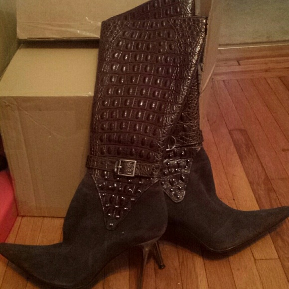 boots - Picture 2 of 2