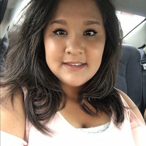 Meet your Posher, Ellie