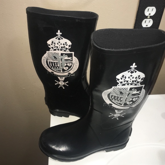 Juicy couture rain boots