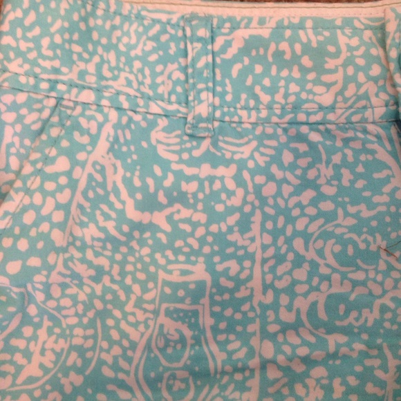 size 00 Lilly Pulitzer shorts - Picture 3 of 4