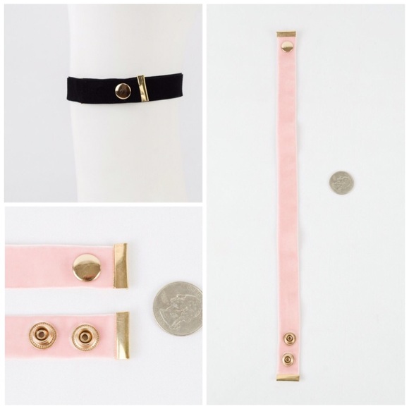 Camel Velvet Choker - Picture 2 of 4