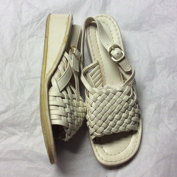 Vintage white wedges basket weave sandals