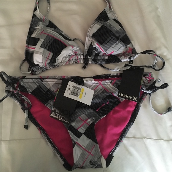 Medium Hurley bathing suit set brand new