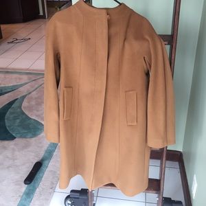 Final flash sale 🔥🔥🔥 CAMEL TALBOTS COAT NWT