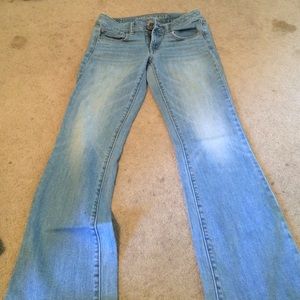 American eagle light wash jeans