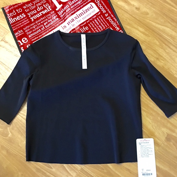 💝Lululemon Out of This World  Tee Size 2💝