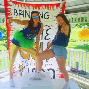 Meet your Posher, Abby