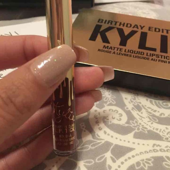 Kylie Cosmetics Leo Mini Matte - Picture 3 of 3