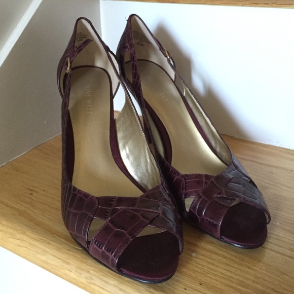 Nine West burgundy heels