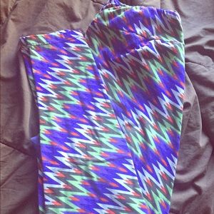 Multiple Color Chevron Tall & Curvy LLR Leggings