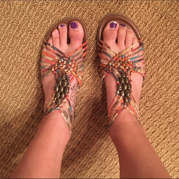 CUTE TRIBAL PRINT SANDALS